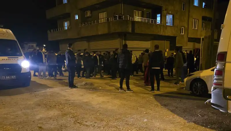 Şırnak'ta Taşlı ve Sopalı Kavga: Dört Kişi Yaralandı!
