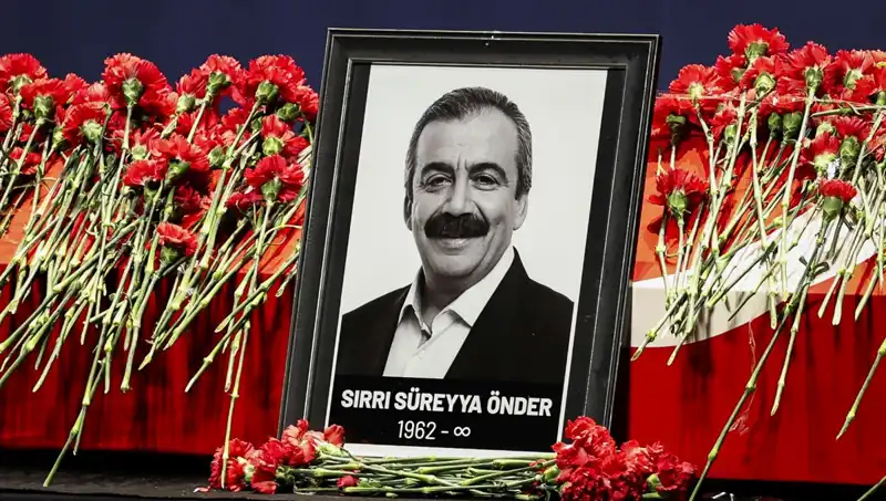Meclis'te Duygu Dolu Anma: Sırrı Süreyya Önder'i Unutmadık