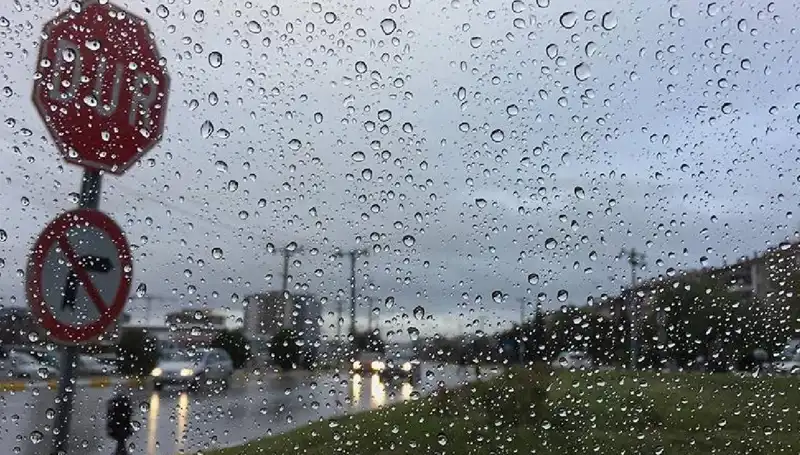 Meteoroloji, 20 İlde Sıcaklık Düşüşü ve Sağanak Yağış Uyarısı Yaptı!