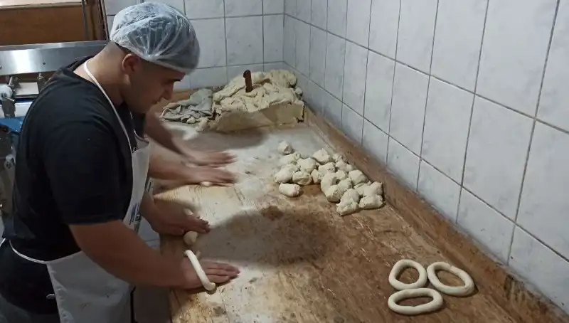 113 Yıllık Geleneği Yaşatan Taş Fırın: Lezzetin Sırrı Odun Ateşi