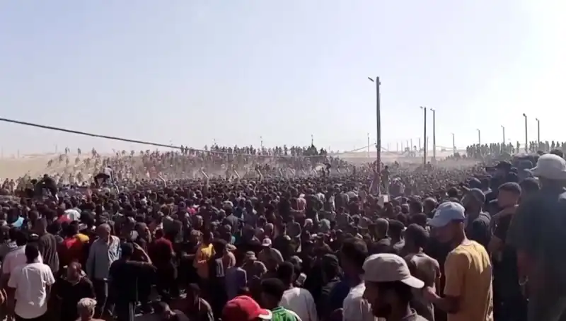 İsrail'in Gazze'deki Yardım Dağıtım Noktasına Saldırısı: 26 Hayat Kayıp