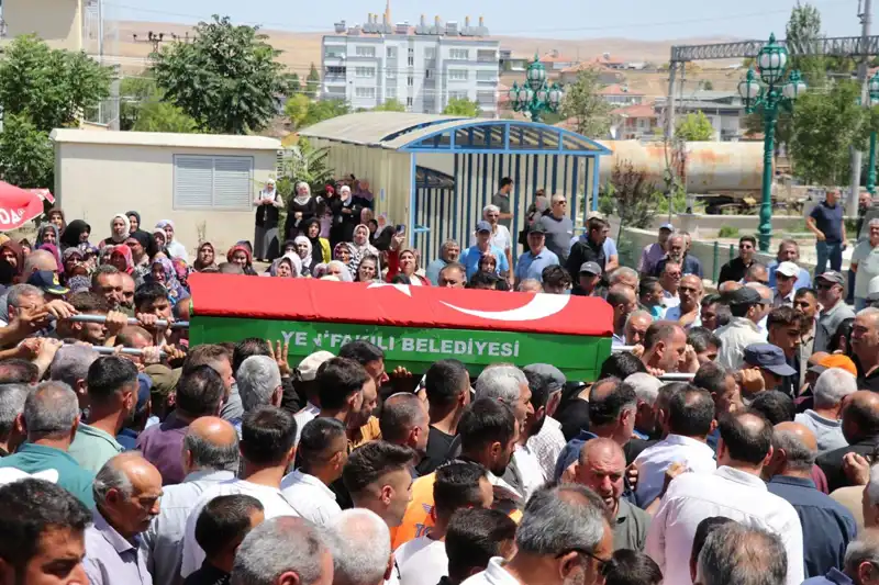 MHP'li Belediye Başkanı, Son Yolculuğuna Uğurlandı: Anılarla Dolu Bir Cenaze Töreni