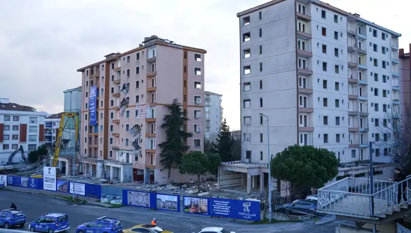 Büyükçekmece'de Güvenlik nedeniyle 10 Bina Yıkılıyor: Nedenleri ve Sonuçları