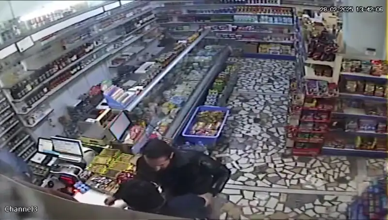 Cezaevi Firarisi Markette Dehşet Saçtı: Bıçakla Herkesi Korkuttu