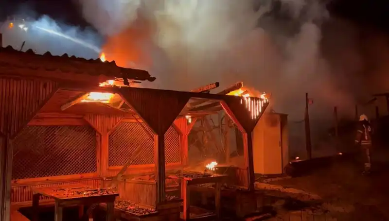 Şile'de Yangın Faciası: Altı Gözleme Restoranı Kül Oldu