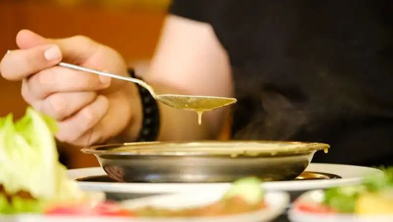 Akşam Yemeğini Hangi Saate Yemek Sağlıklı? Uzmanlardan Tavsiyeler