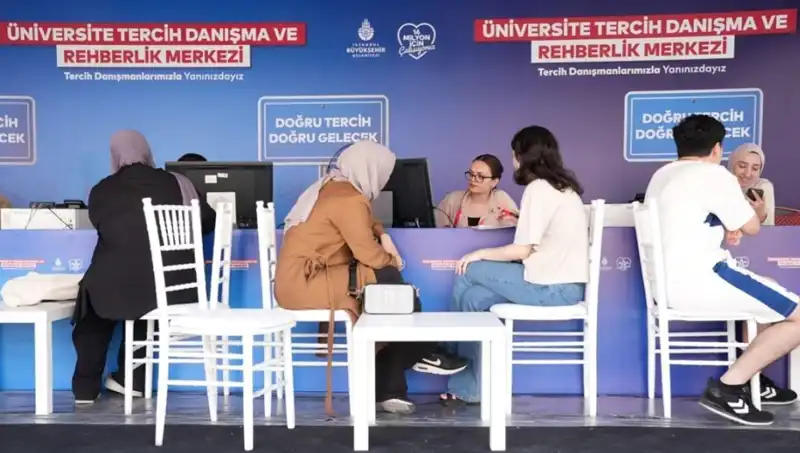 İstanbul'da 24 Yeni İBB Tercih Danışma Merkezi ile Üniversite Seçiminde Destek