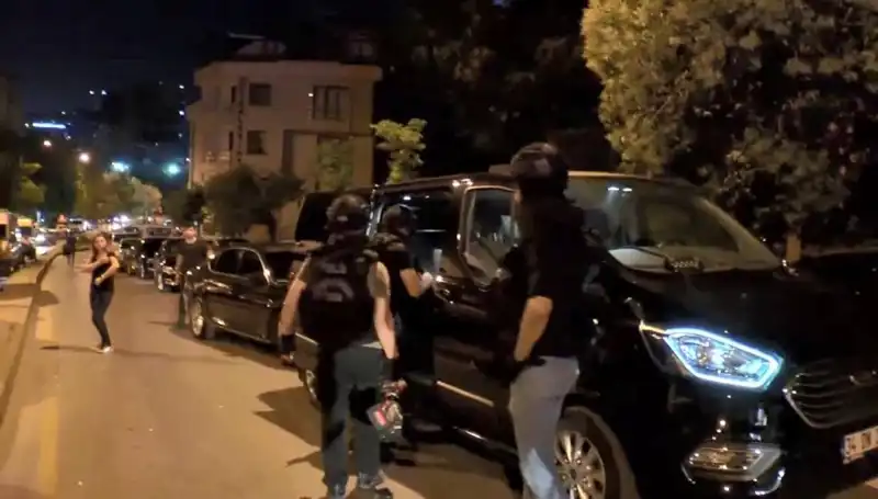 Türkiye'nin Güvenliği Tehdit Altında! Şehit Polisimizin Silahı AR-GE Kılıfıyla Üretildi
