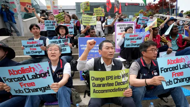 Sarı Zarf Yasası Meclisten Geçti: Güney Koreli İşçilerin Bayramı!