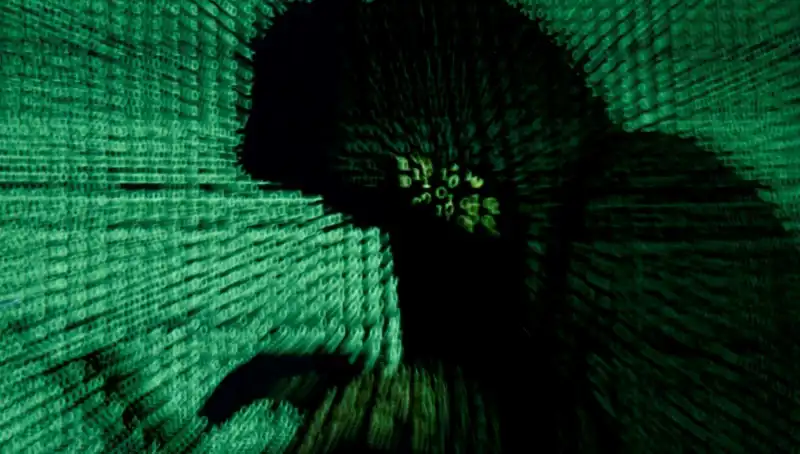 Siber Elfler Kremlin’e Karşı: Hack Değil, Araştırma Görevimiz Var!