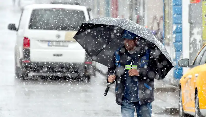 Nisan Ayında Beklenmeyen Kar Yağışı Şehirleri Etkisi Altına Aldı