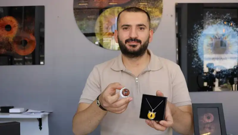 İris Fotoğraflarını Sanatseverlere Sunan Yenilikçi Proje