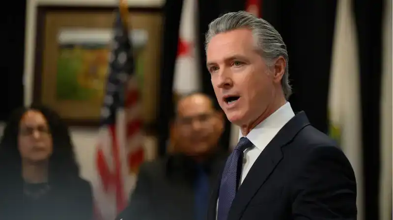 California Valisi, Trump'ı Hedef Aldı: 2024 Seçimlerinde Çarpıcı Açıklamalar