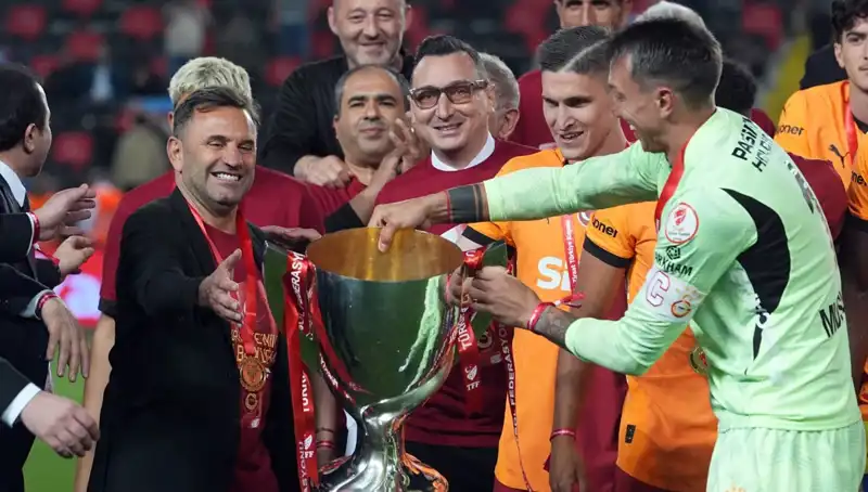 Okan Buruk'tan Galatasaray İçin Heyecan Verici Hedefler Açıklandı