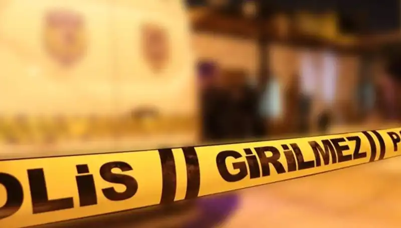 İzmir'de Aile İçi Kavga Kanlı Bitti: 4 Kişi Ağır Yaralı!