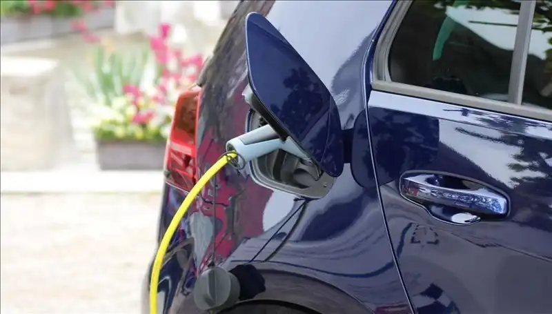 Tesla'nın Rekorunu Kıracak: Yeni Elektrikli Araç 1500 Kilometre Menzil Sunuyor