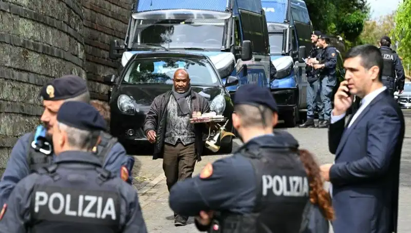 Roma'da Tarihi Nükleer Görüşmeler: İran ve ABD Masaya Oturdu