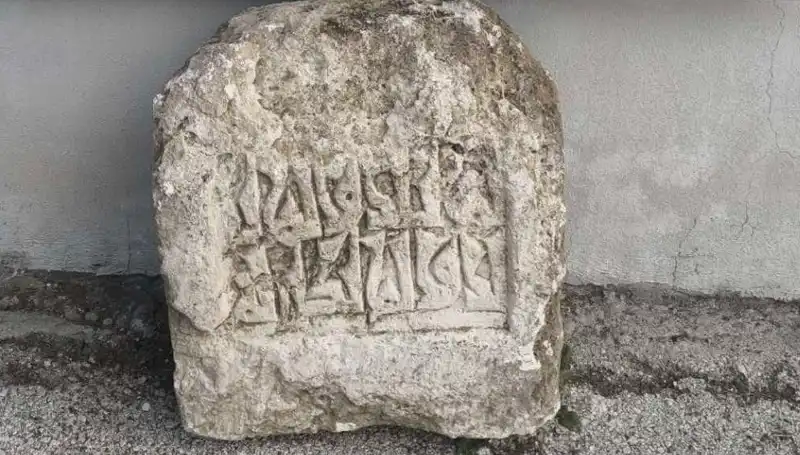 Adana'da Tarihi Eser Operasyonu: Değerli Buluntular Ele Geçirildi