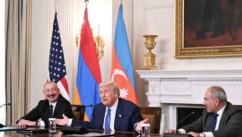 Aliyev'den Ermenistan'a Acil "Anayasa" Çağrısı: Zaman Kaybetmeden Hareket Edin!