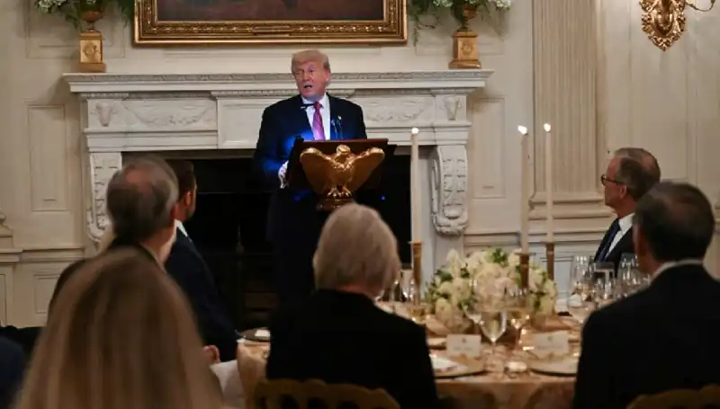 Trump, Gazze'deki 10 Rehinelerin Yakında Serbest Kalacağını Açıkladı
