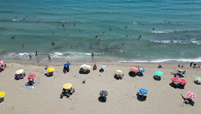 Tekirdağ'da Sıcak Hava İnsanları Sahillere Yönlendiriyor