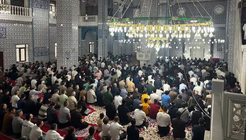 İlk Bayram Namazı Iğdır'da Coşkuyla Kılındı