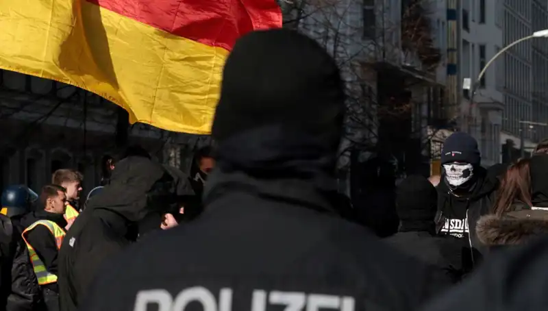 Berlin'deki Türk Market Zincirine Silahlı Saldırı Gerçekleşti