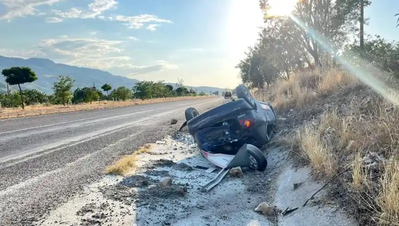 Adıyaman'da Otomobil Faciası: Takla Atan Araçta Yaralılar Var!