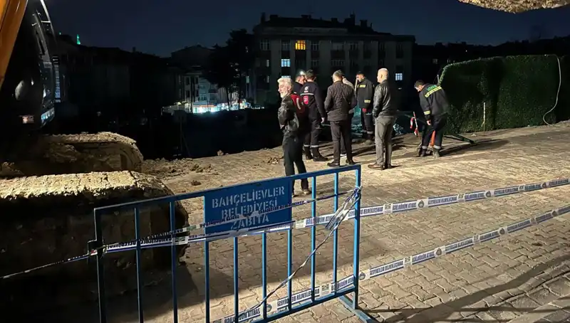 İstanbul'daki İnşaat Çalışmasında Şok Eden Yol Çökmesi Olayı!