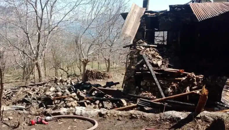 Karaman’da Müstakil Evde Yangın: Korkunç Olayda Bir Ölü, Bir Yaralı