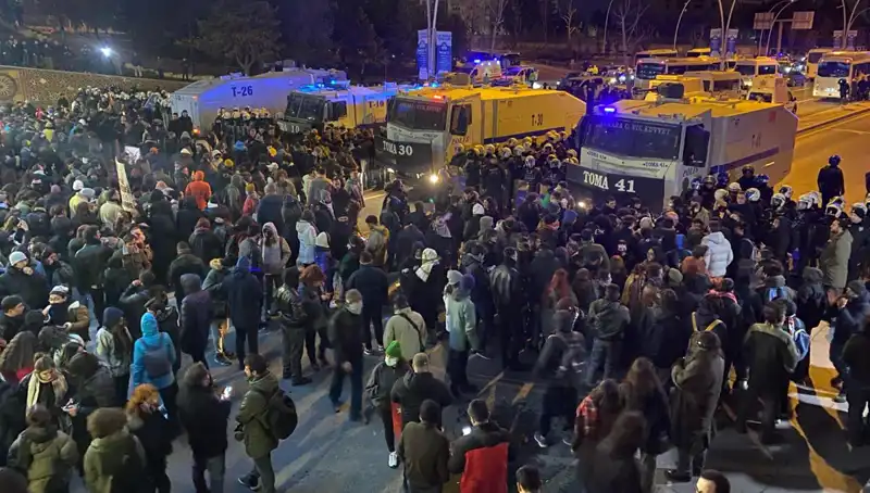 İstanbul ve Ankara'da Öğrenciler İmamoğlu İçin Sokaklara Döküldü!