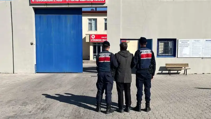 10 Yıl Hapis Ceza Alan Suçlu, Görünmez Olmadan Yakalandı!