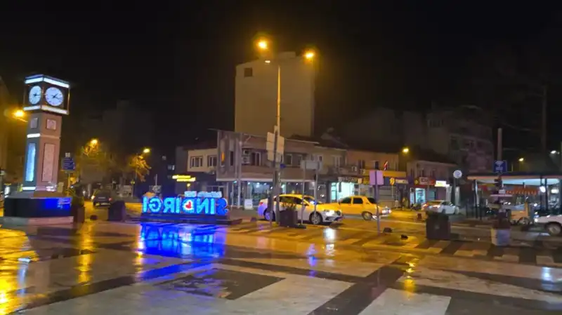 Sındırgı'da Beklenmedik 5.1 Büyüklüğünde Deprem Yaşandı