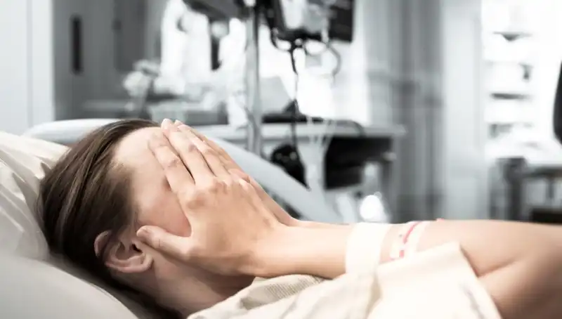 32 Yaşındaki Genç Kadının Şok Eden Hikayesi: Doktorlar Yanlış Yönlendirdi