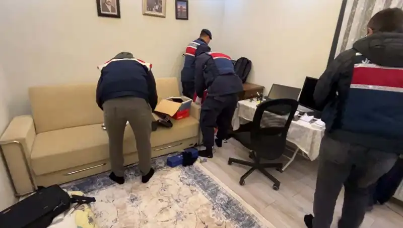 Türkiye Genelinde DHKP-C Operasyonları: 30 Kişi Gözaltına Alındı