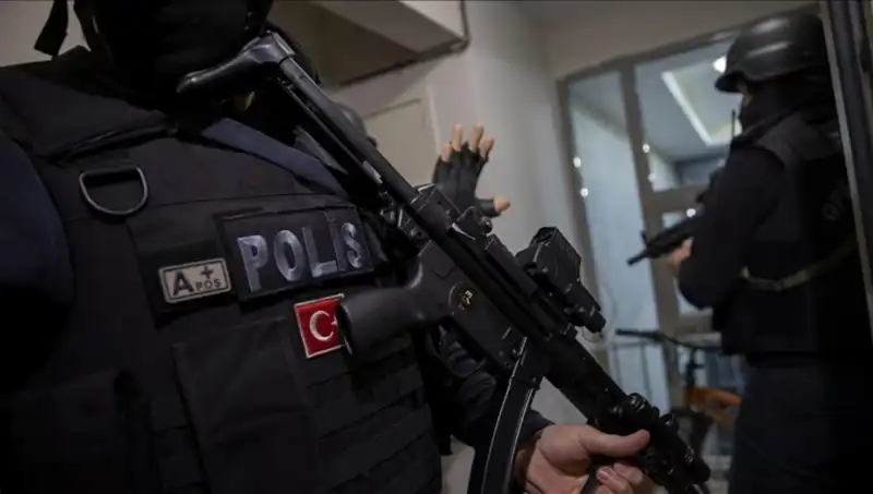 71 İlde Uyuşturucu Operasyonu: Yüzlerce Şüpheli Tutuklandı, Neler Oluyor?