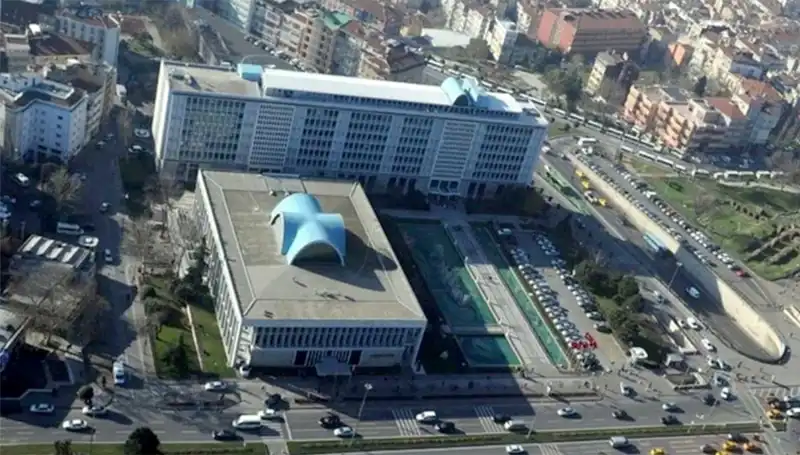 İstanbul Büyükşehir Belediyesi Soruşturmasında WhatsApp Grubundaki Mesajlar Gündemde