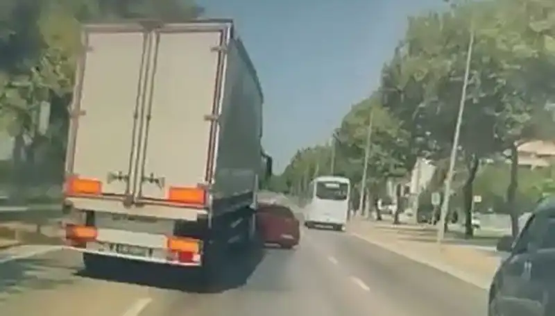 Bursa'da Kör Noktada Yaşanan Kaza: Ayrıntılar ve Etkileri