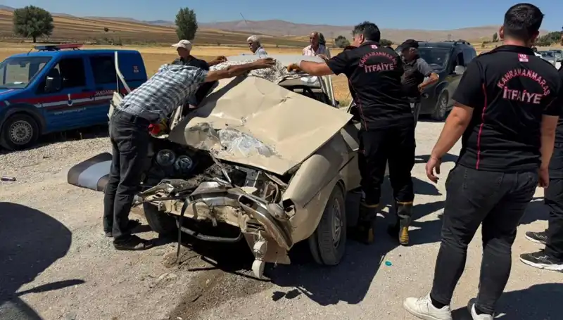 Kahramanmaraş’ta Kamyonet ve Otomobil Çarpıştı: 5 Yaralı
