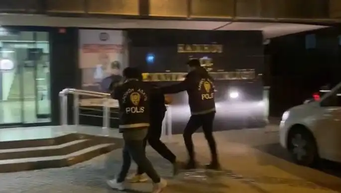 Galatasaray Taraftarını Silahla Yaralayan Zanlı Tutuklandı: Olayın Detayları Açıklandı