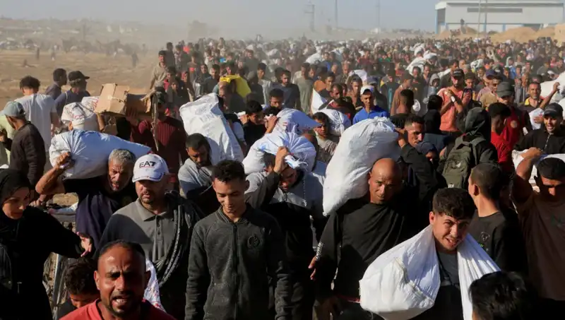 İsrail Ordusu'ndan Han Yunus'a Kuşatma: Stratejik 15 Kilometrelik Koridor Açıldı