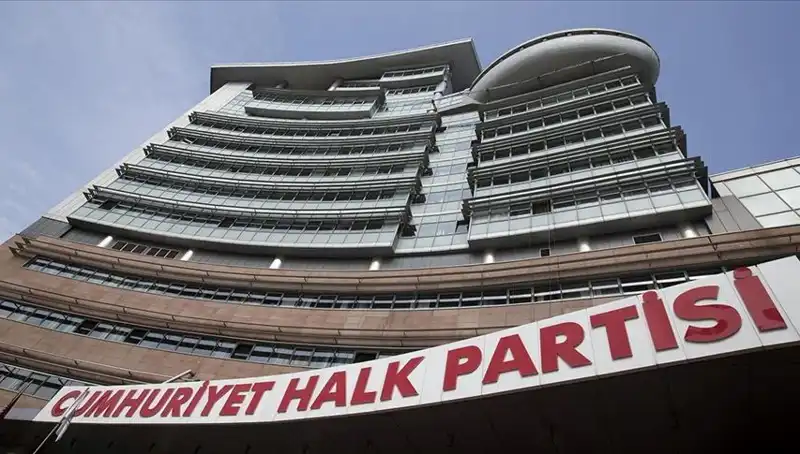 CHP Olağanüstü Kurultayı: Değişim Rüzgarları Kapıya Dayandı