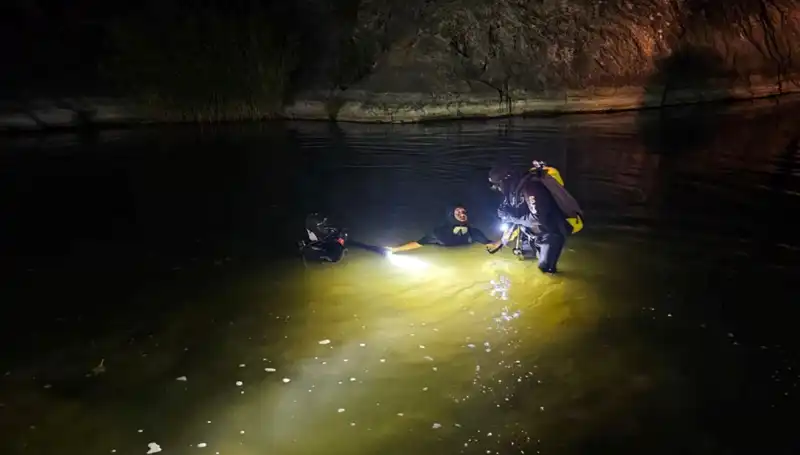 Çayın Derinliklerine Kapılan Kızını Kurtarmaya Çalıştı, Hayatını Kaybetti