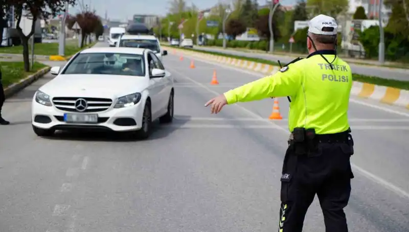 2025 Yılında Trafik Cezaları Ne Kadar Artacak? Yeni Düzenlemeler