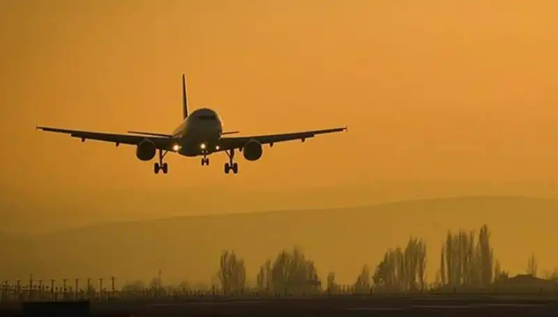 Uçuşlar İptal Edildi: 4 Ülkede Yüksek Risk Açıklaması Geldi!