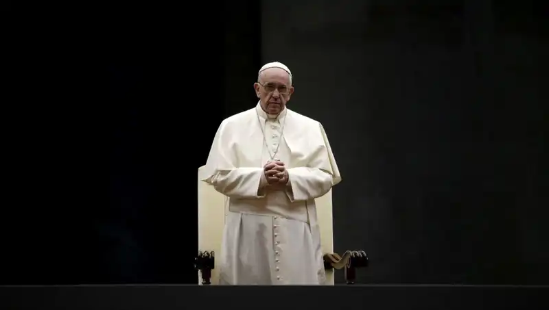 İlklerin Papası: Kapıcılıktan Vatikan'a Francis'in Heyecan Verici Yolculuğu