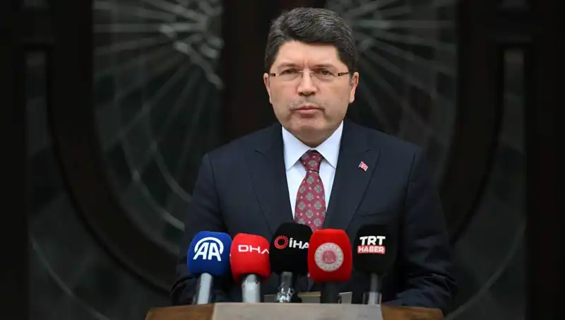 İmralı Heyeti Adalet Bakanı Tunç ile Kritik Görüşmeler Yapacak