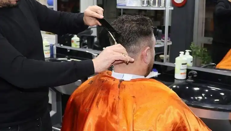 Türkiye'nin Berberleri, İngiltere'de Soruşturma ile Karşı Karşıya Kaldı