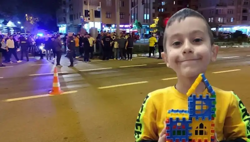 8 Yaşındaki Çocuk Kamyonetin Kurbanı Oldu: Aile Yas Tutuyor