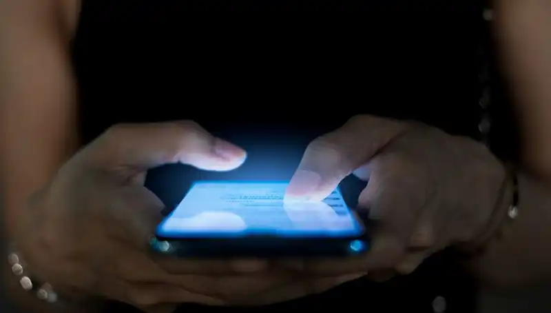 Narsisizmin Gizli Belirteci: Telefon Alışkanlığı Üzerine Şaşırtan Özellikler